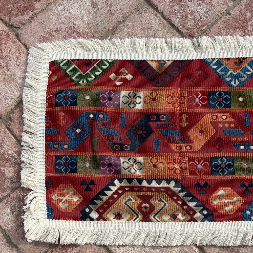 Aztec table runner - Picture 3 of 5